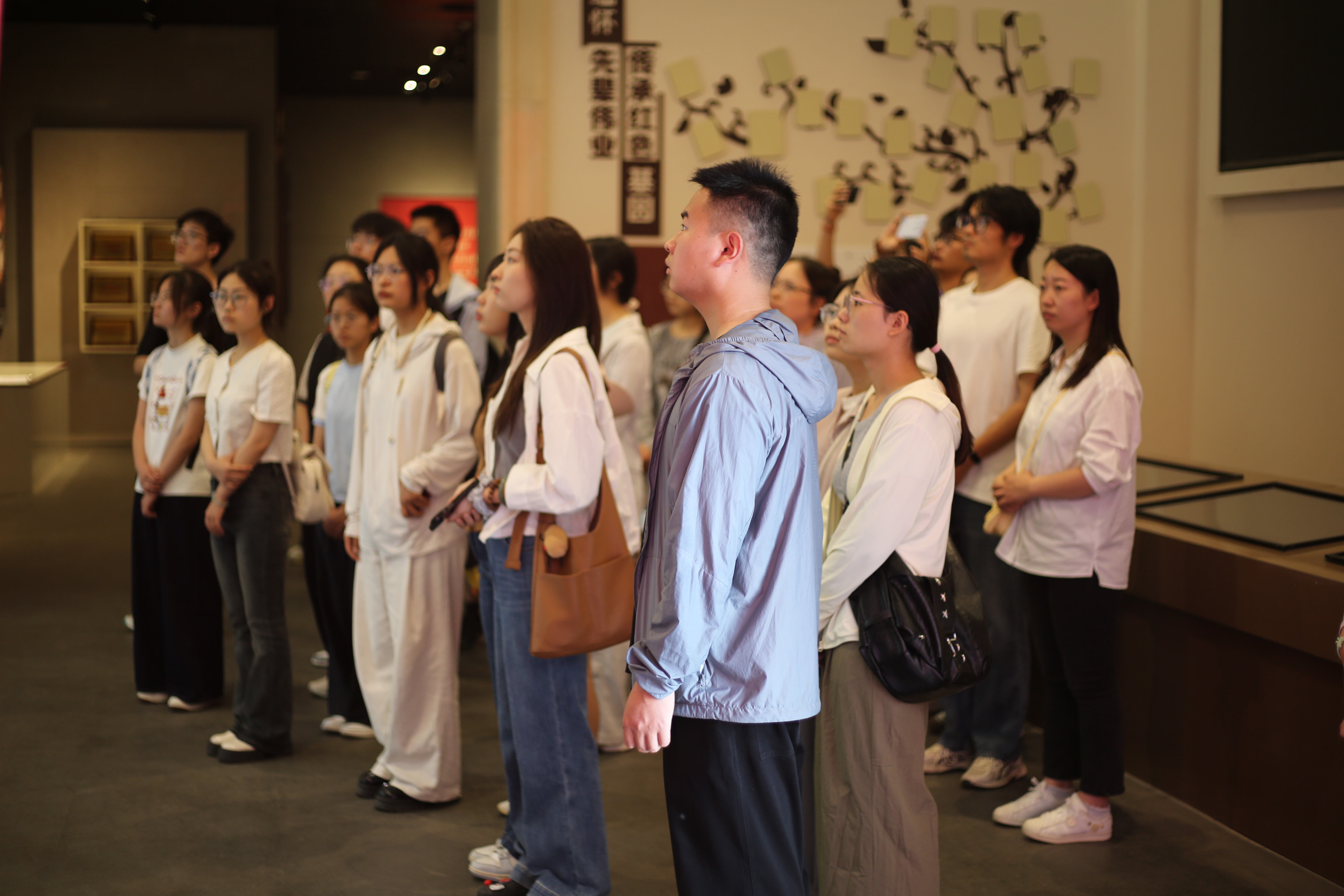 赴扶眉战役纪念馆开展理想信念教育活动